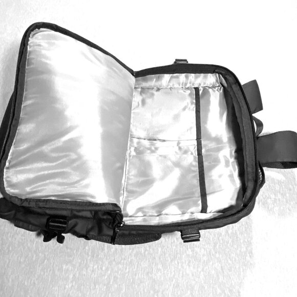 Mark Ryden Black Travel Backpack Laptop Bag 18"x12"x8" - Picture 5 of 9